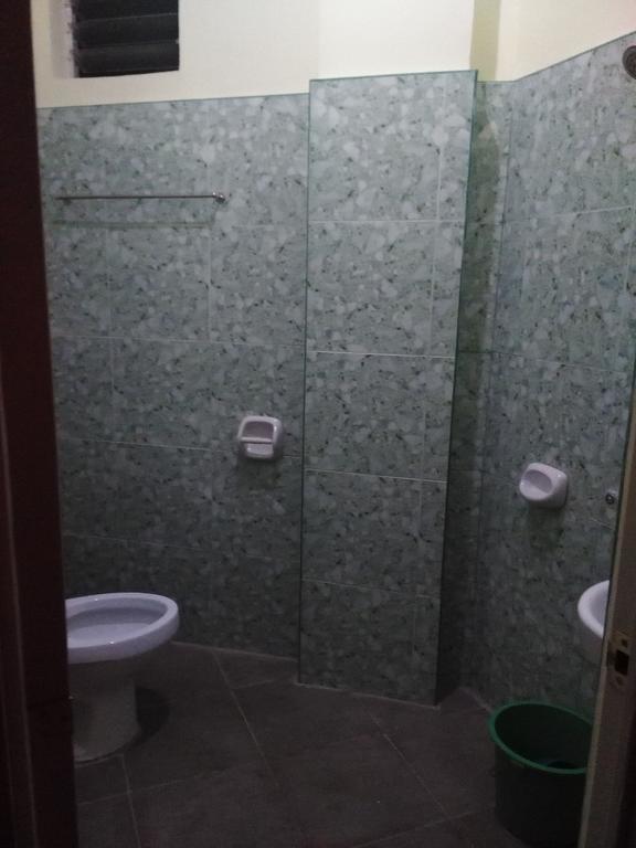 Aranas-Carillo Travellers Inn Kalibo Værelse billede
