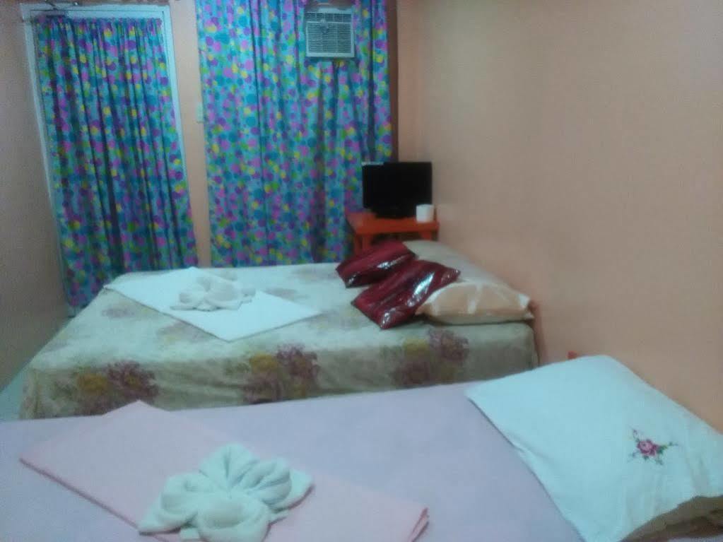 Aranas-Carillo Travellers Inn Kalibo Eksteriør billede