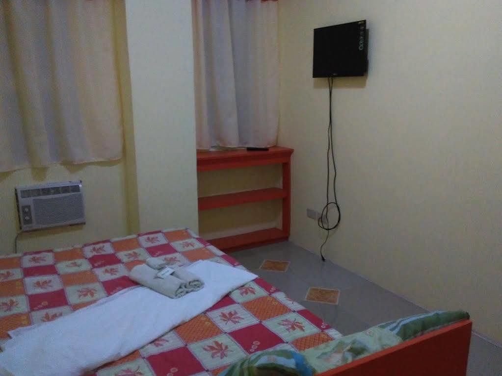 Aranas-Carillo Travellers Inn Kalibo Eksteriør billede